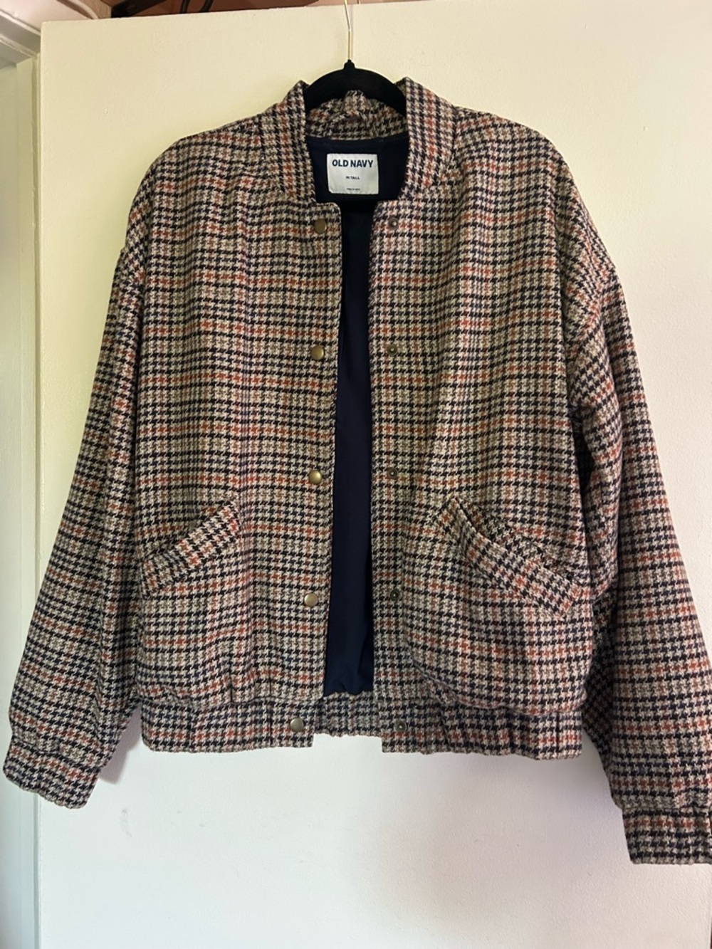 Old Navy Houndstooth Bomber Jacket in Beige, Black & Rust